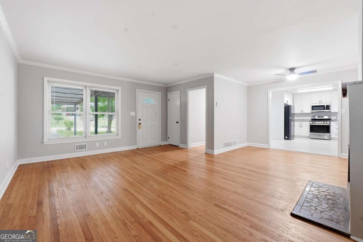 2167 Cloverdale Drive Atlanta - Photo 7
