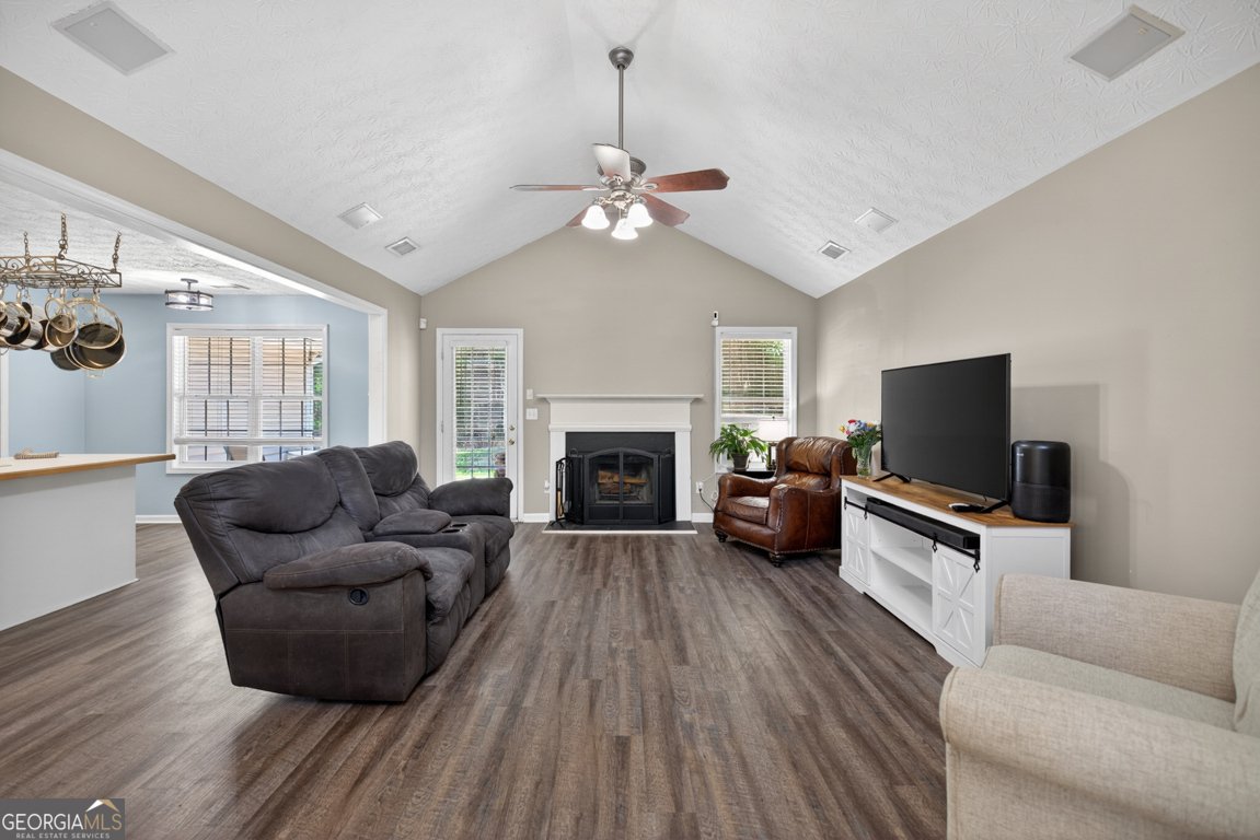 6020 Fieldwood Lane Loganville - Photo 9