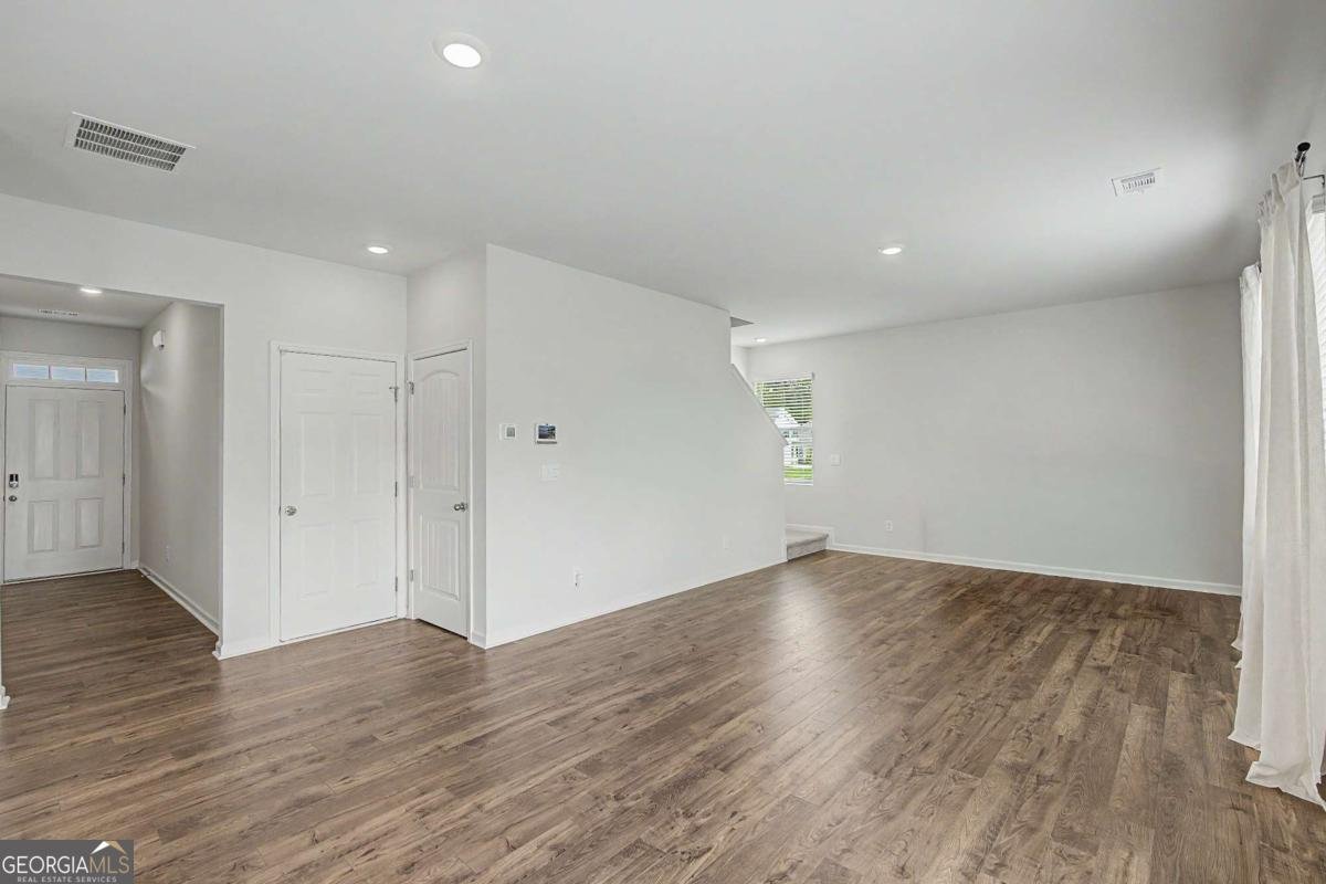 163 Oakwood Heights Road Dallas - Photo 12