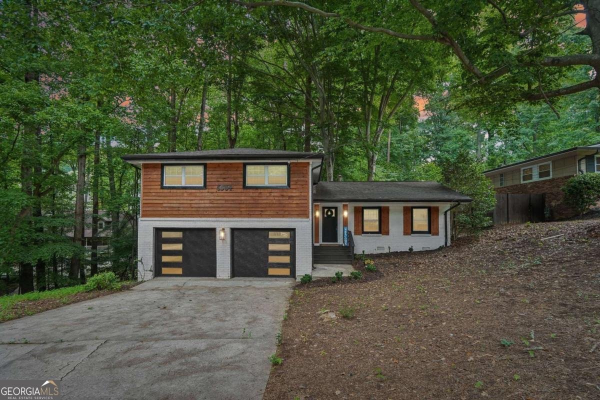 1564 Bubbling Creek Road Brookhaven - main photo