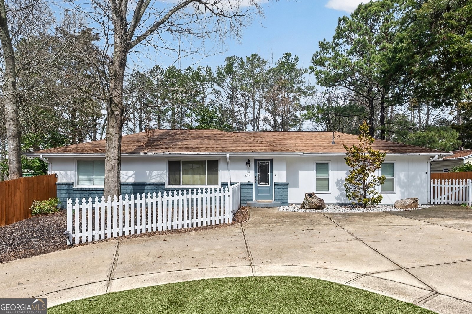414 Charles Place Roswell - main photo