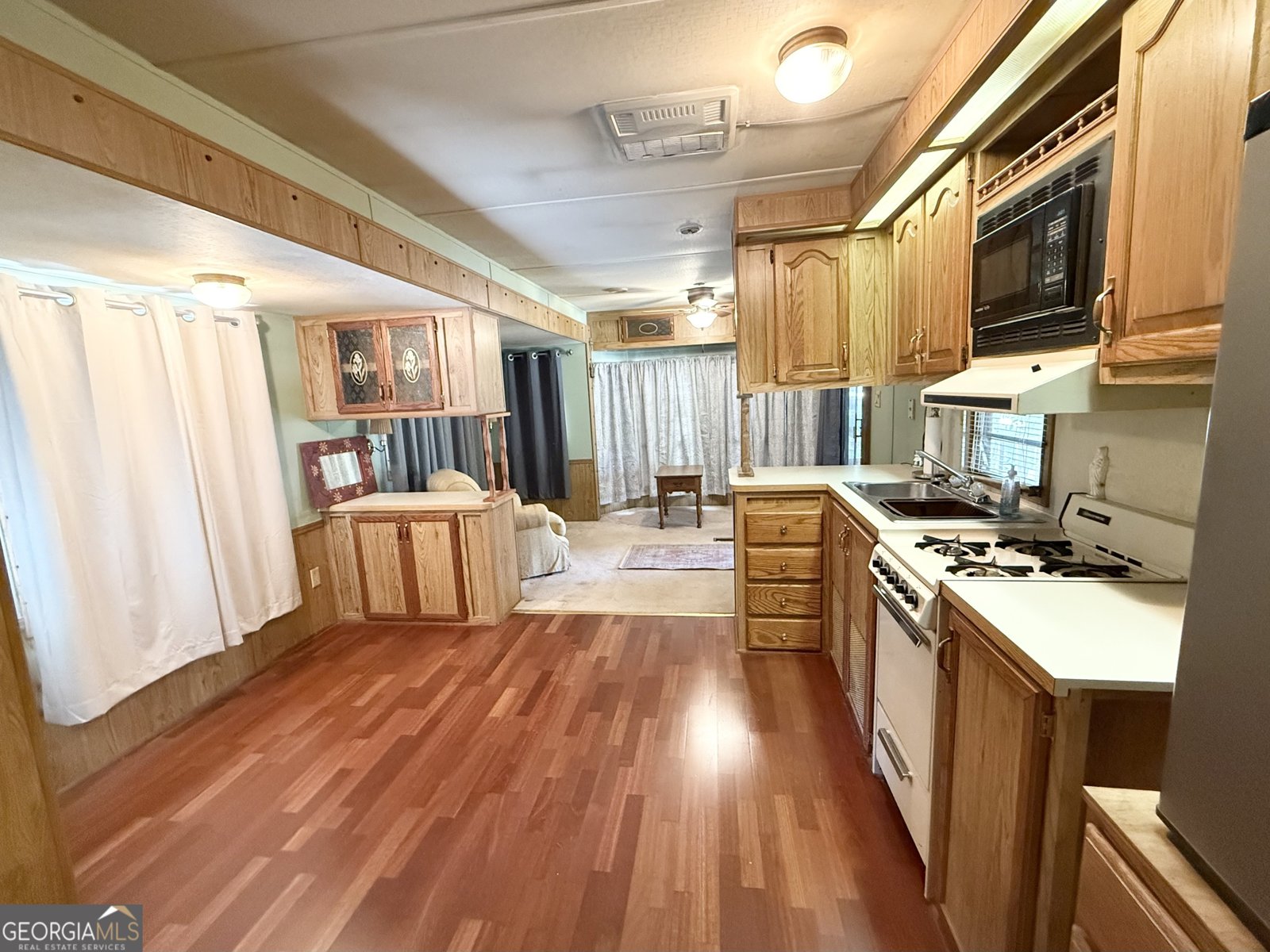 151 Cindy Parkway Cleveland - Photo 10