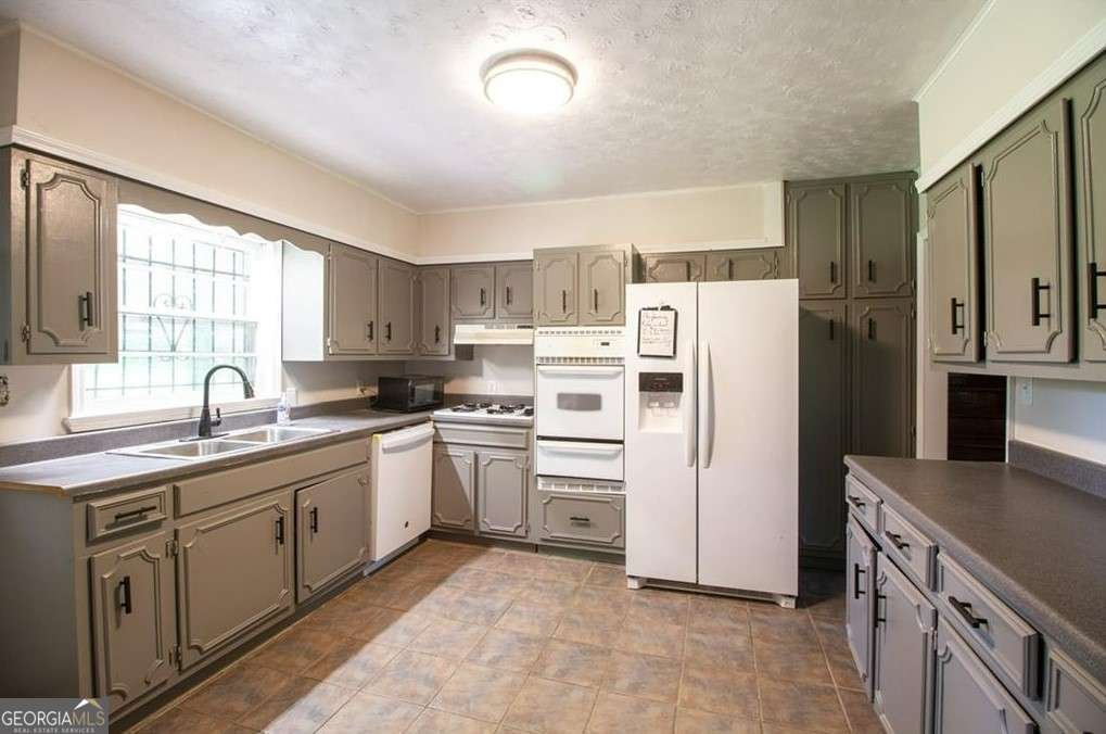1558 BOULDERWOODS Drive Atlanta - Photo 8