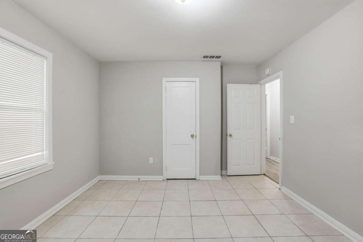 2275 Old Spring Road Smyrna - Photo 18