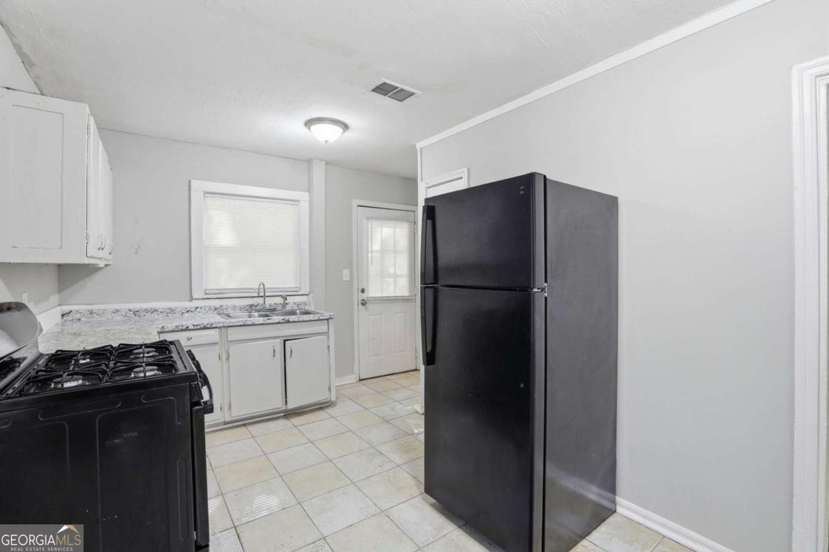 2275 Old Spring Road Smyrna - Photo 9