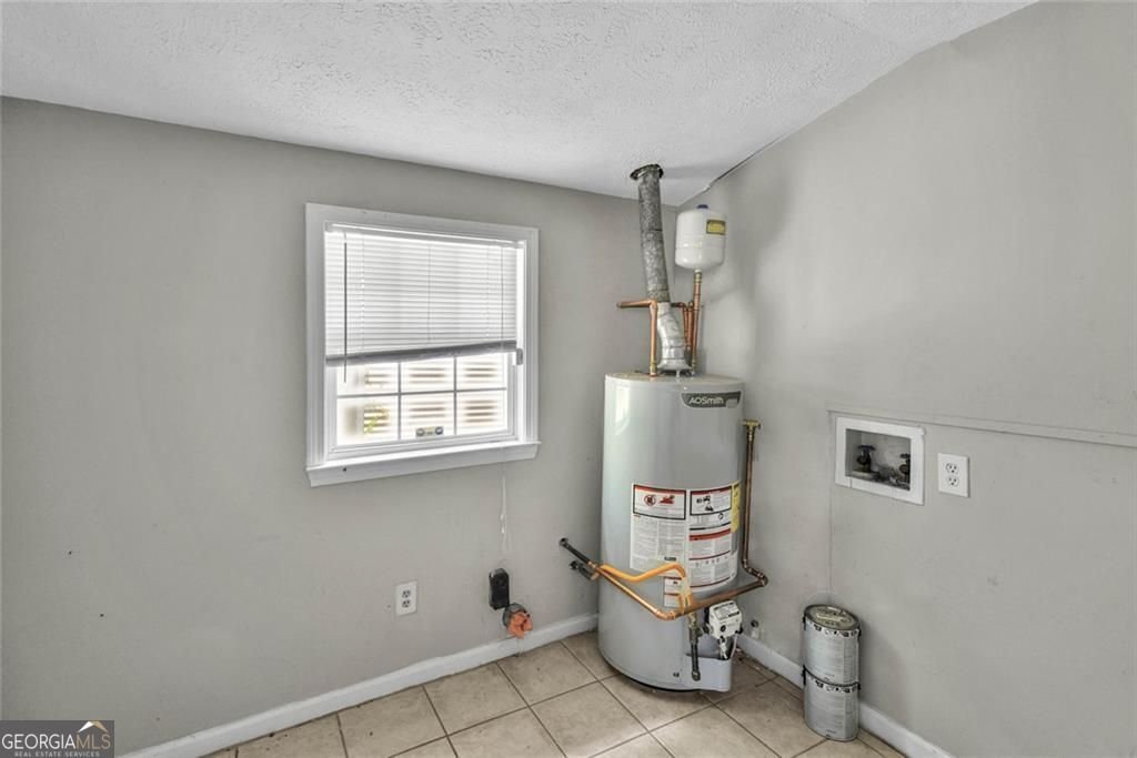 281 Valley Lake Drive Stone Mountain - Photo 13