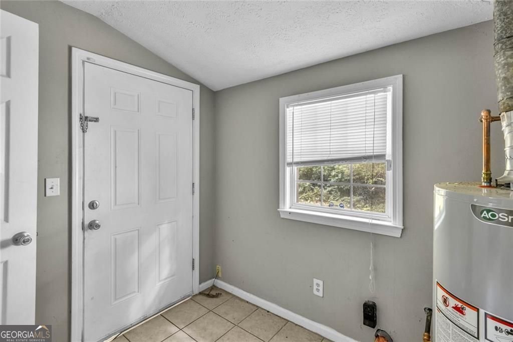 281 Valley Lake Drive Stone Mountain - Photo 15