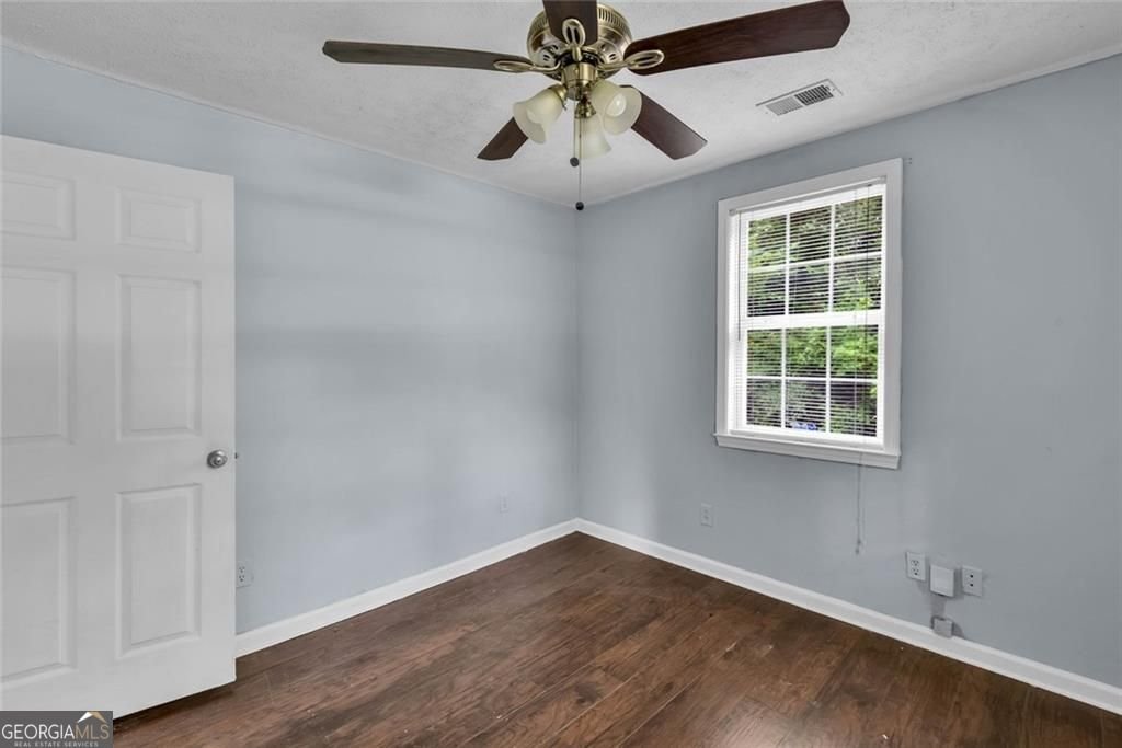 281 Valley Lake Drive Stone Mountain - Photo 16