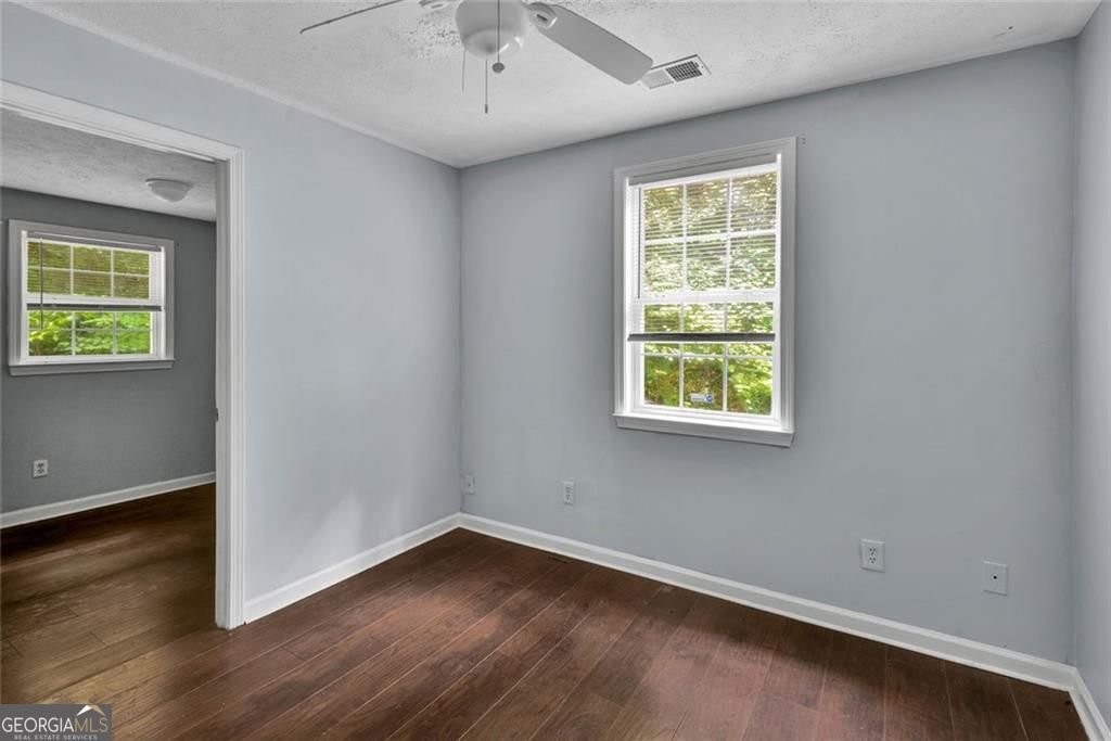 281 Valley Lake Drive Stone Mountain - Photo 24