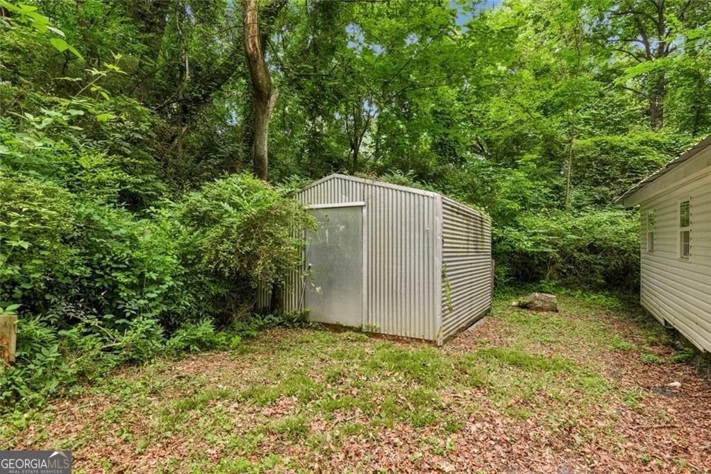 281 Valley Lake Drive Stone Mountain - Photo 32