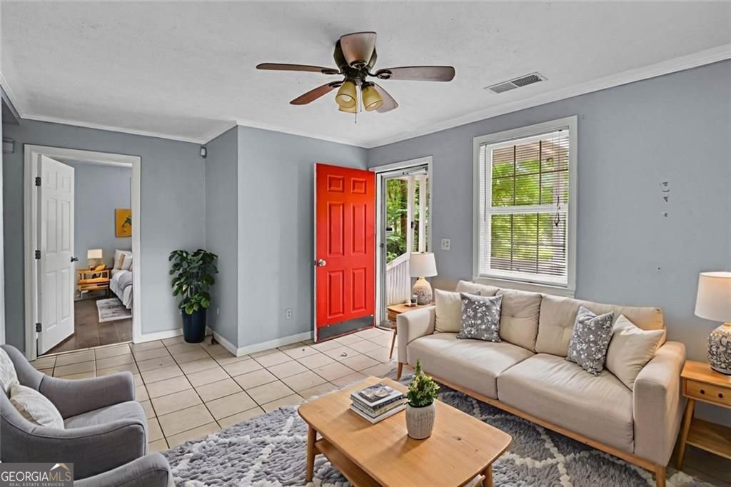 281 Valley Lake Drive Stone Mountain - Photo 6