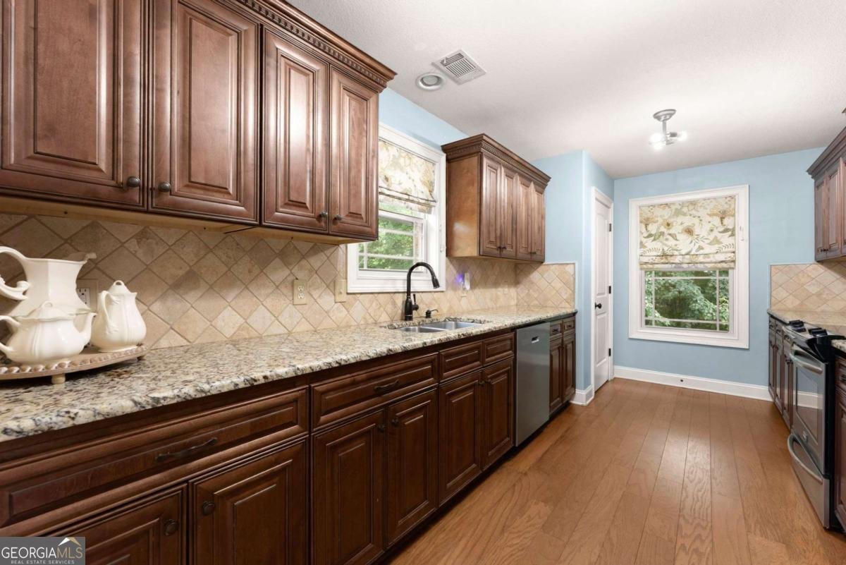 6049 Green Tree Lane Gainesville - Photo 19