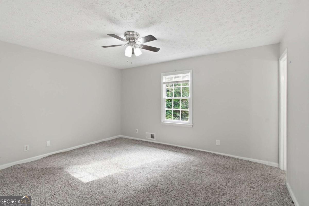 2671 Pine Log Way Buford - Photo 17