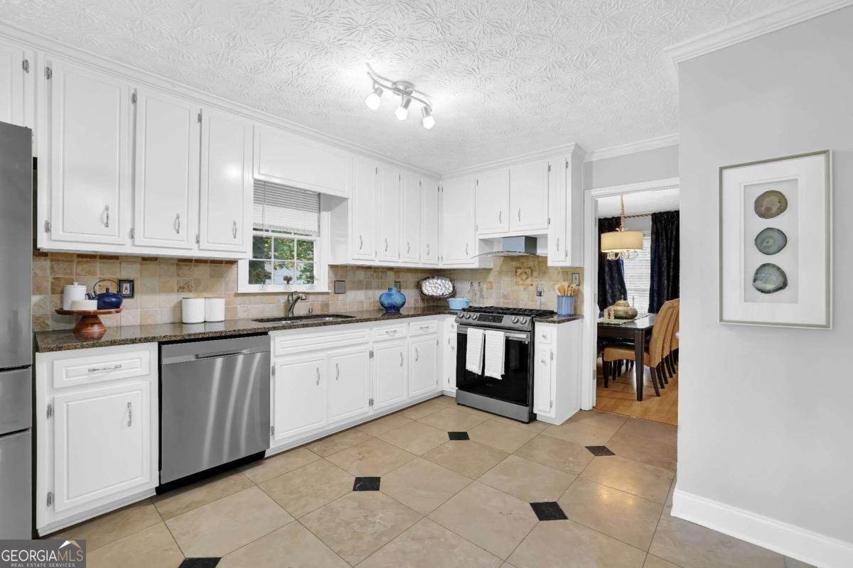 3494 Old Suttons Way Marietta - Photo 10