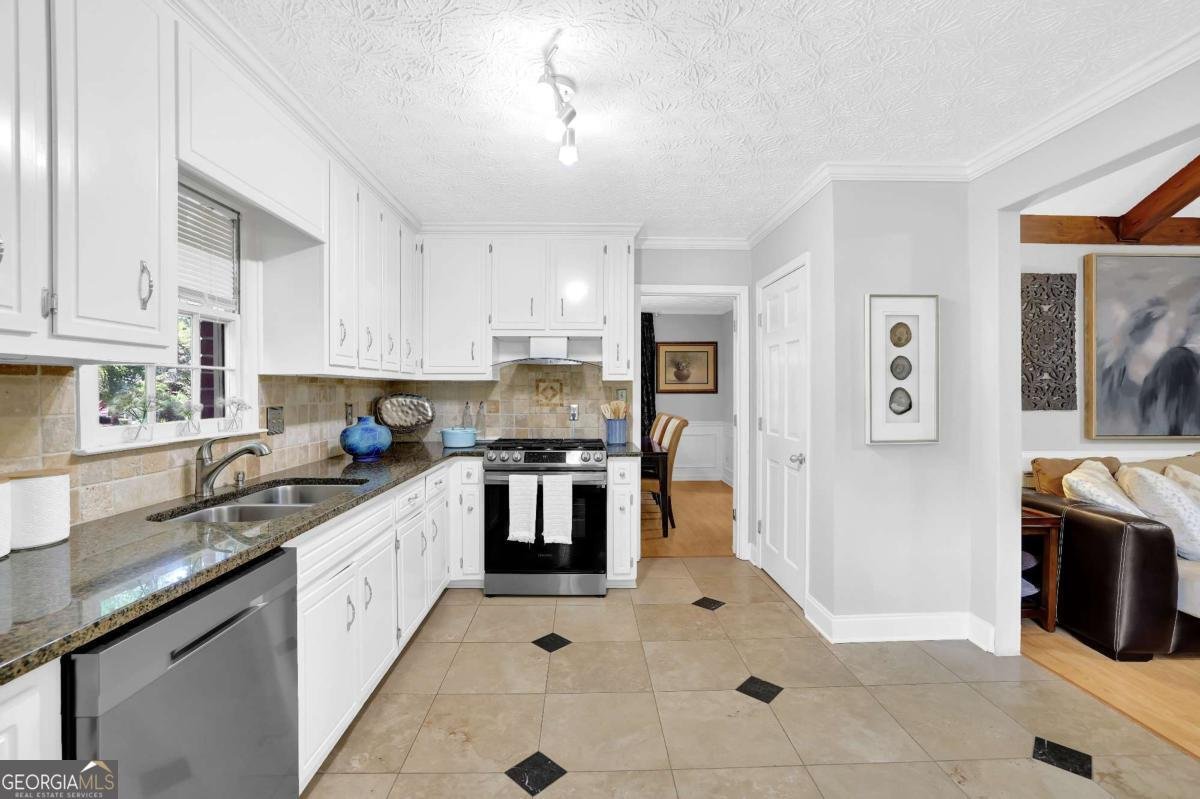 3494 Old Suttons Way Marietta - Photo 11