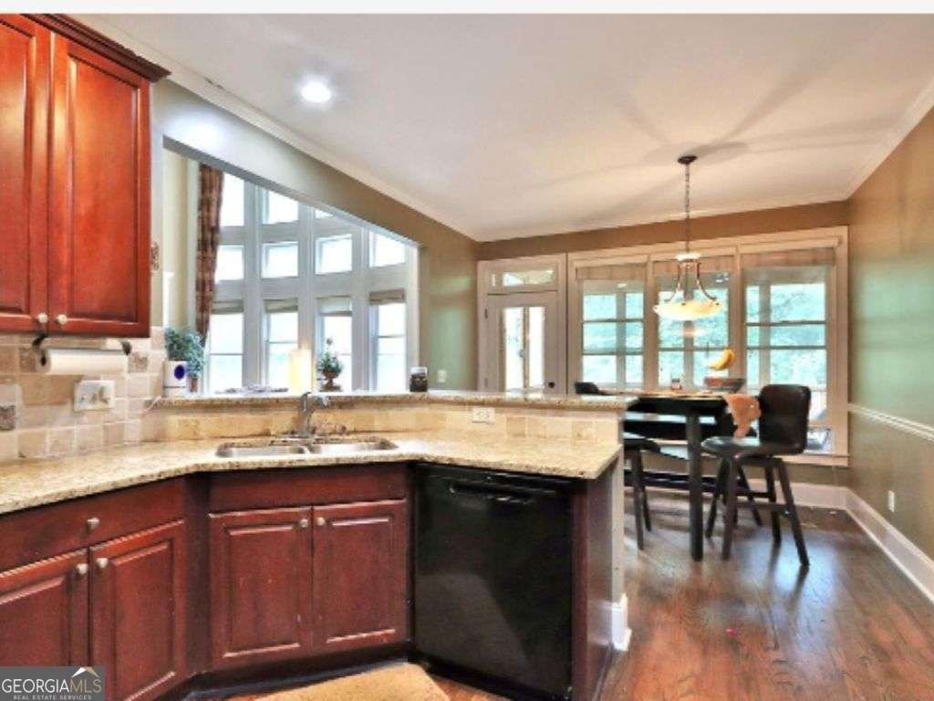 7095 Wakehurst Place Cumming - Photo 9