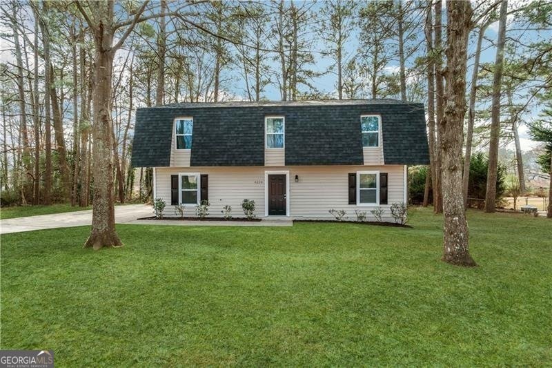 4239 MIDWAY Drive Douglasville - main photo