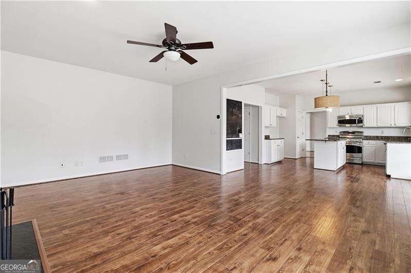703 Bloomingdale Court Woodstock - Photo 17