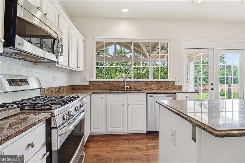 703 Bloomingdale Court Woodstock - Photo 8
