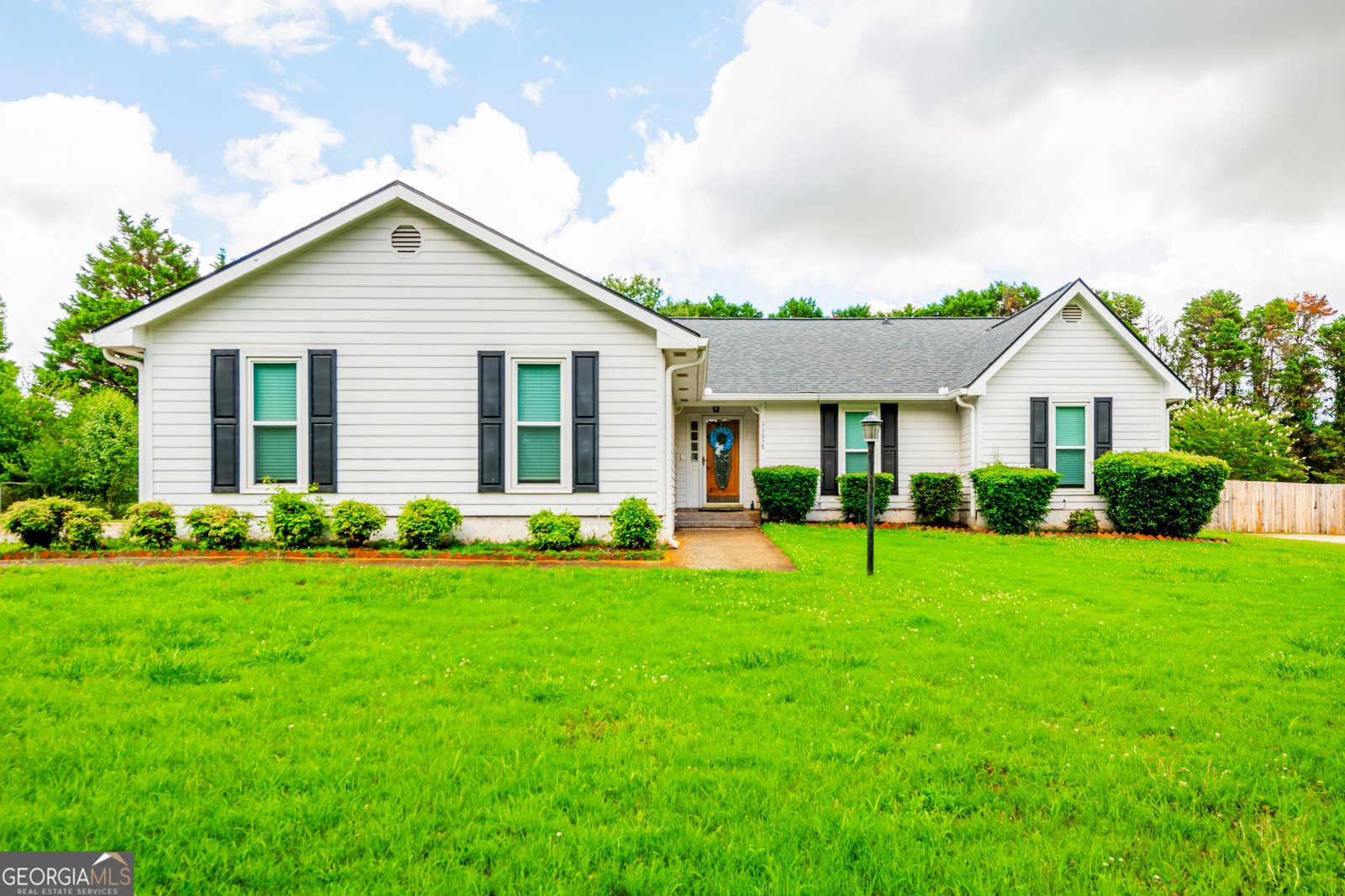 11058 Hunters Lane Hampton - main photo
