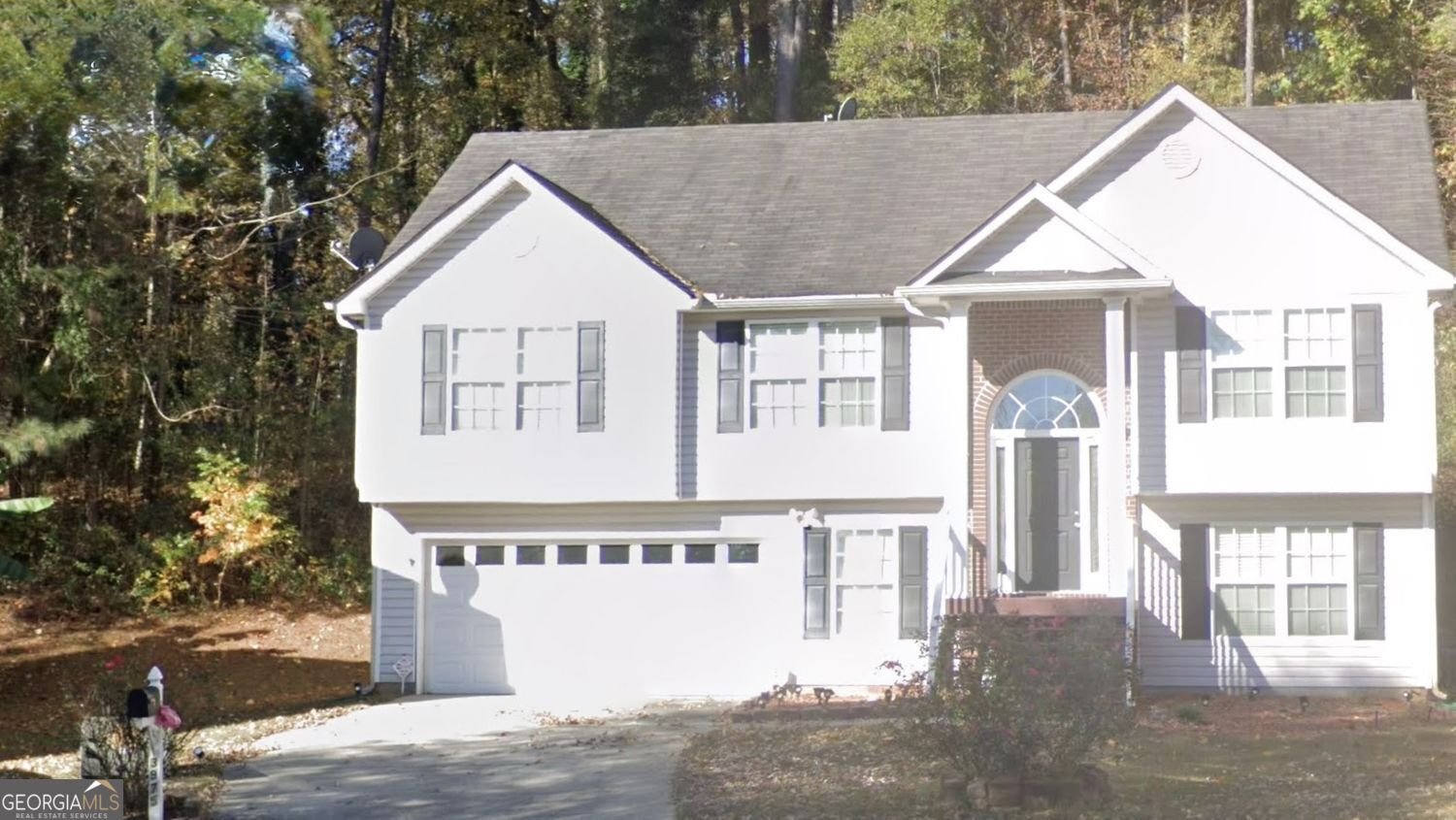 3975 Crestwater Lane Snellville - main photo
