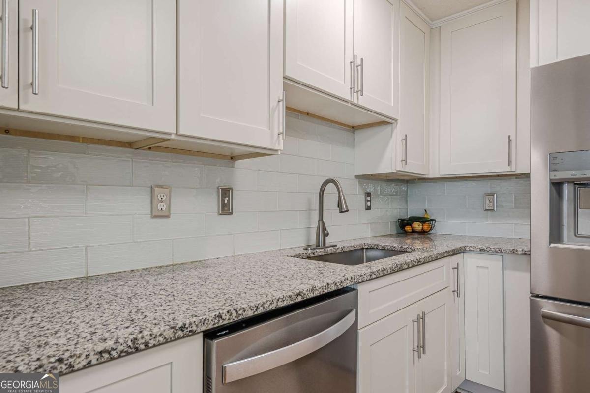 2055 Summer View Place Marietta - Photo 12