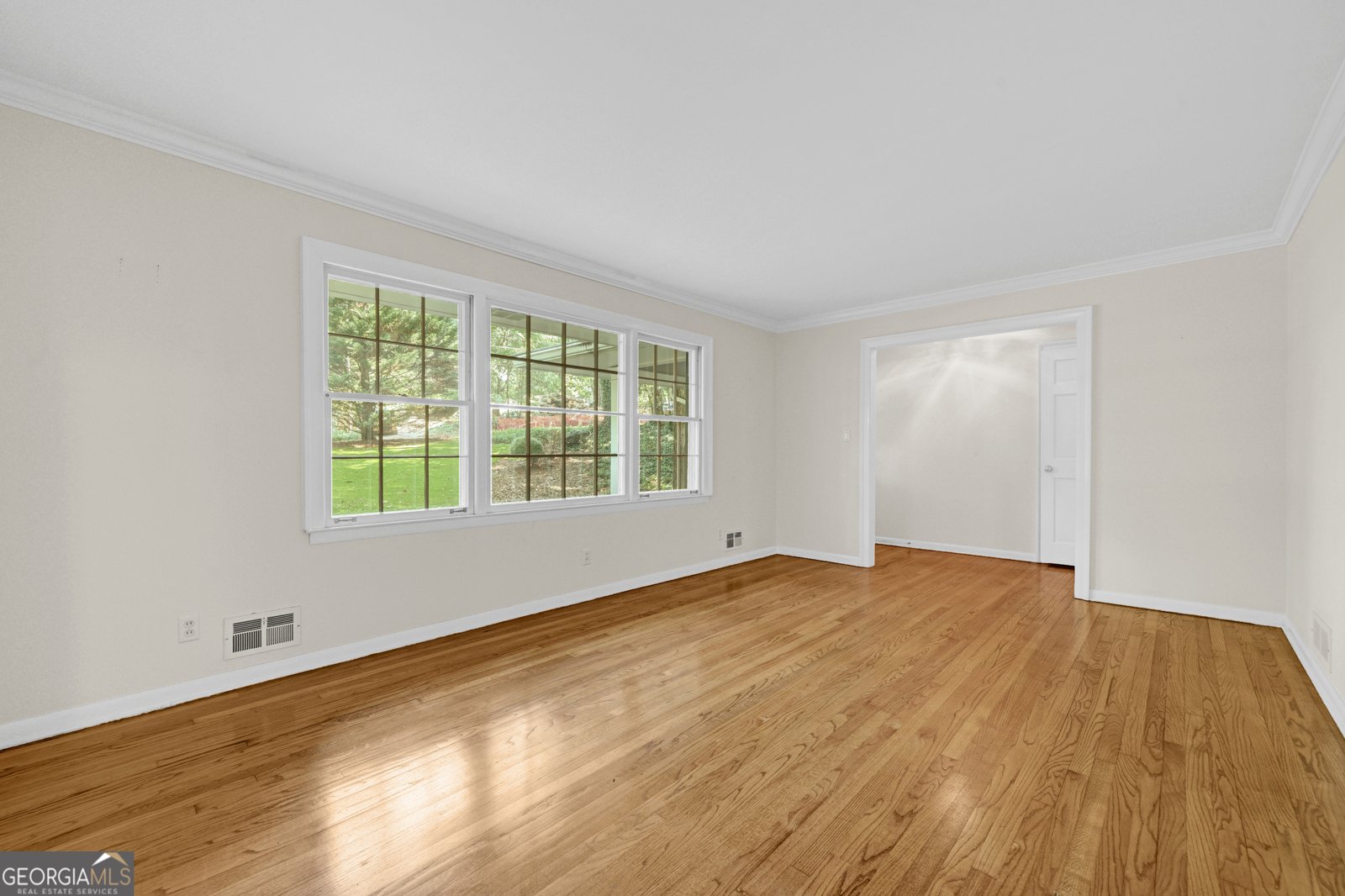 105 Stewart Drive Sandy Springs - Photo 6
