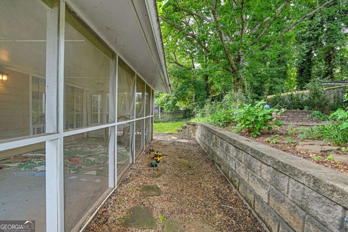 255 Paris Drive Lawrenceville - Photo 35