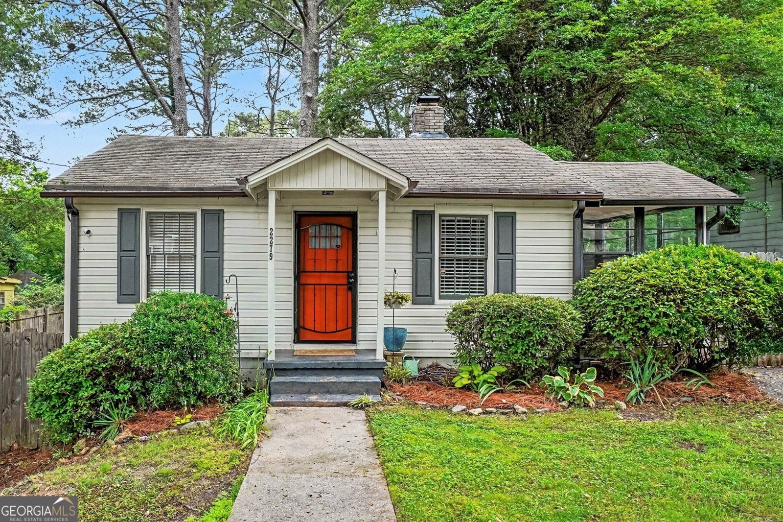 2279 Carver Drive Atlanta - main photo