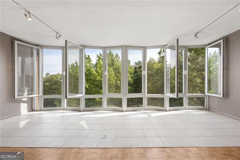 3060 Pharr Court Atlanta - Photo 12