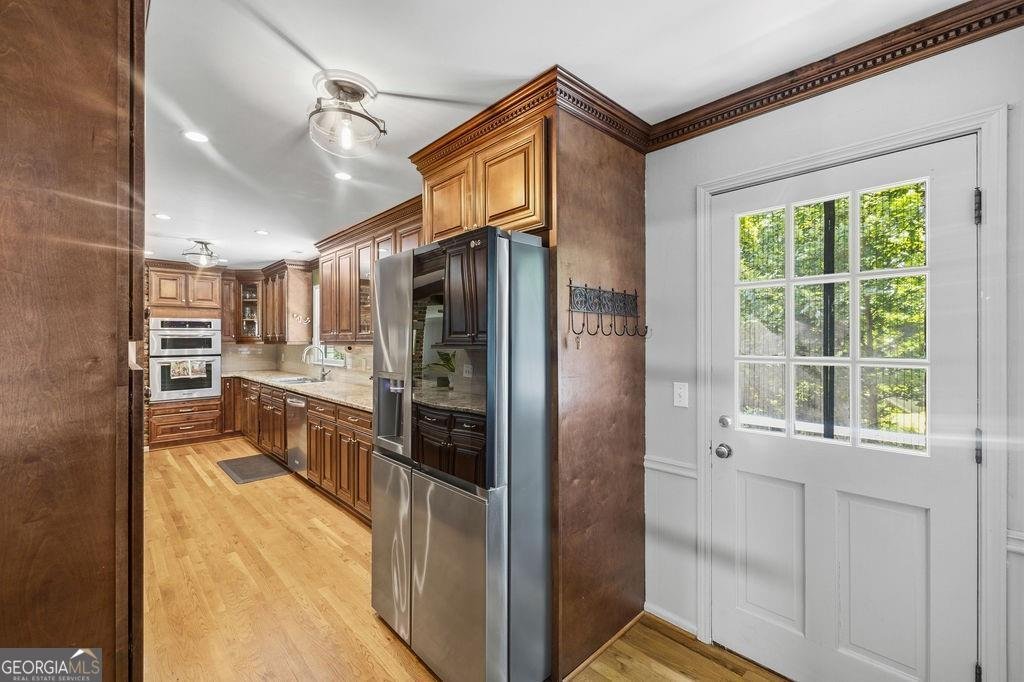 6965 Hunters Branch Drive Sandy Springs - Photo 12