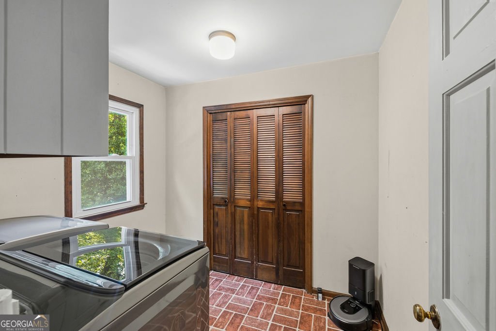 6965 Hunters Branch Drive Sandy Springs - Photo 13