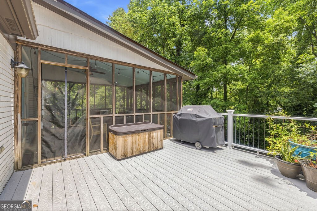 6965 Hunters Branch Drive Sandy Springs - Photo 17