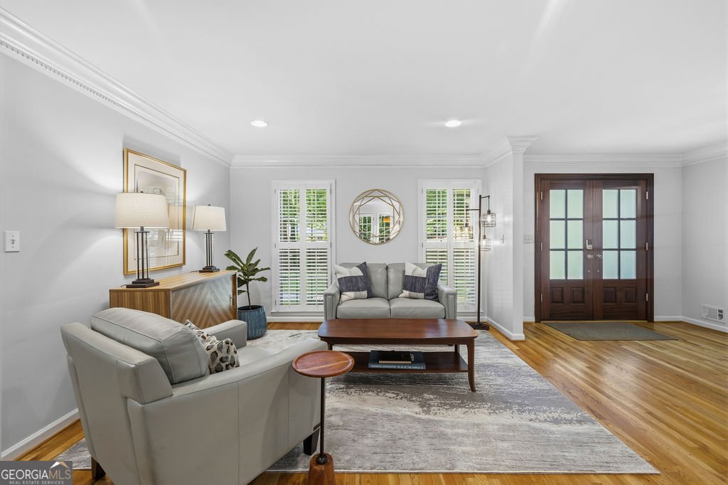 6965 Hunters Branch Drive Sandy Springs - Photo 8