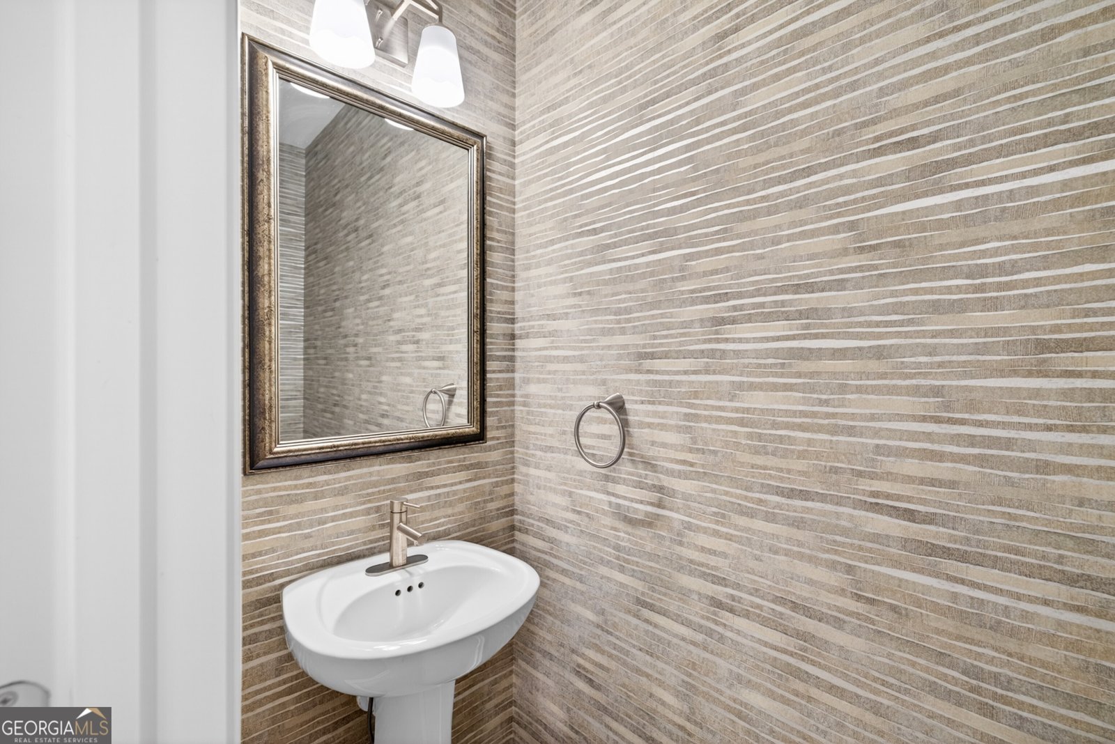 1192 Lanier Willow Path Sugar Hill - Photo 19