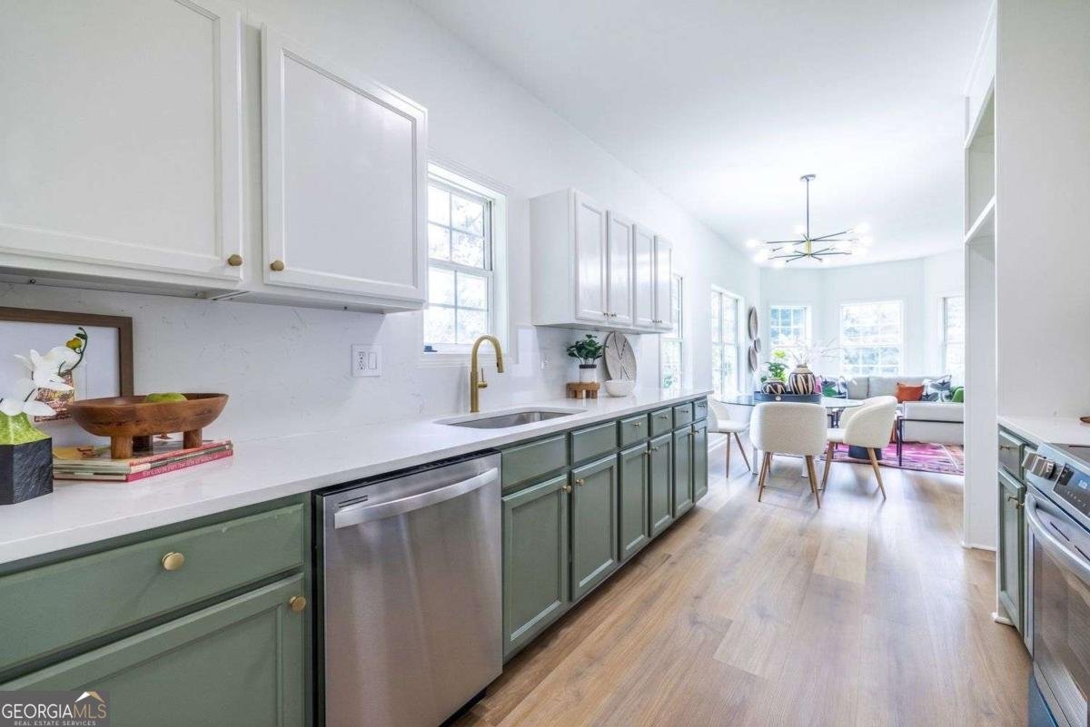 1585 Mary George Avenue Atlanta - Photo 13