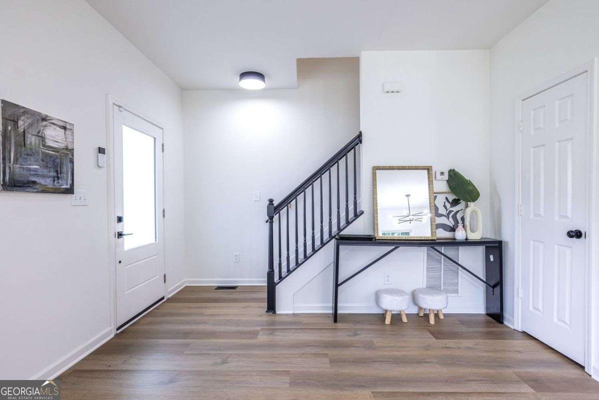 1585 Mary George Avenue Atlanta - Photo 6