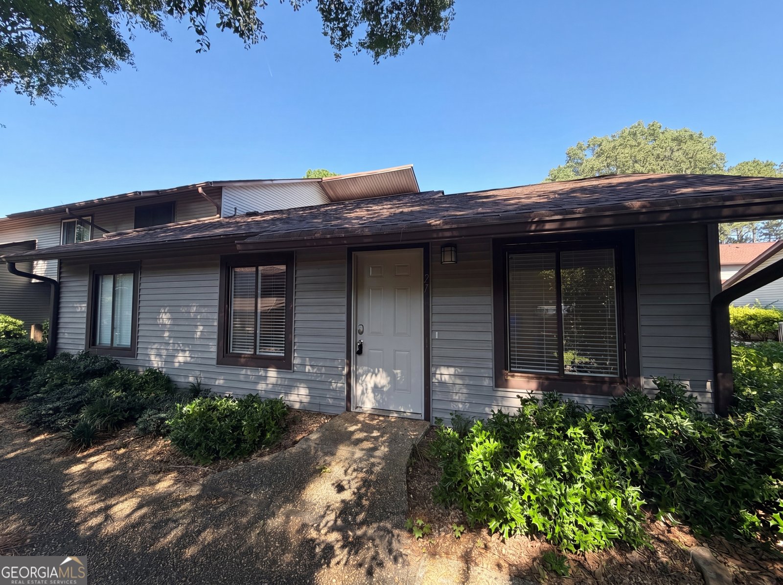 2725 Flintlock Place Austell - main photo