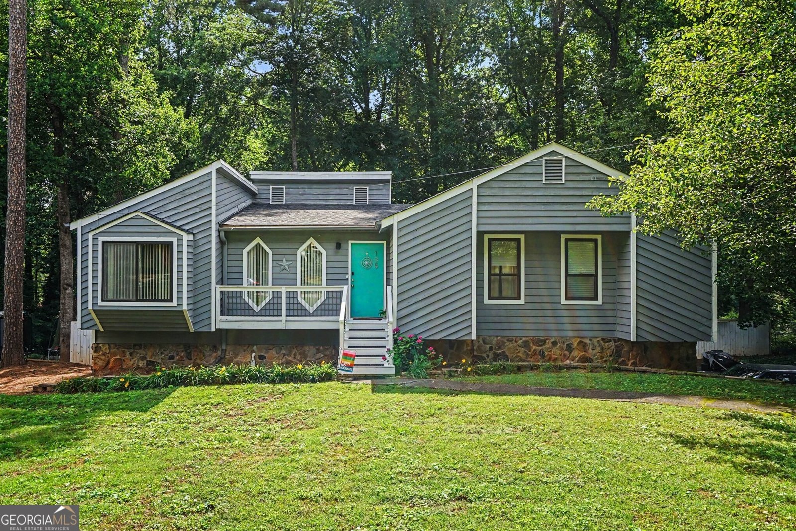 135 Chaney Court Lawrenceville - main photo