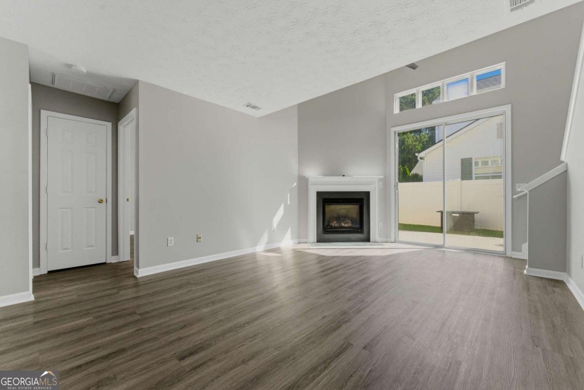 298 Hiawassee Drive Woodstock - Photo 6