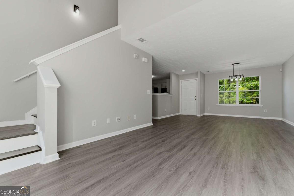 298 Hiawassee Drive Woodstock - Photo 7