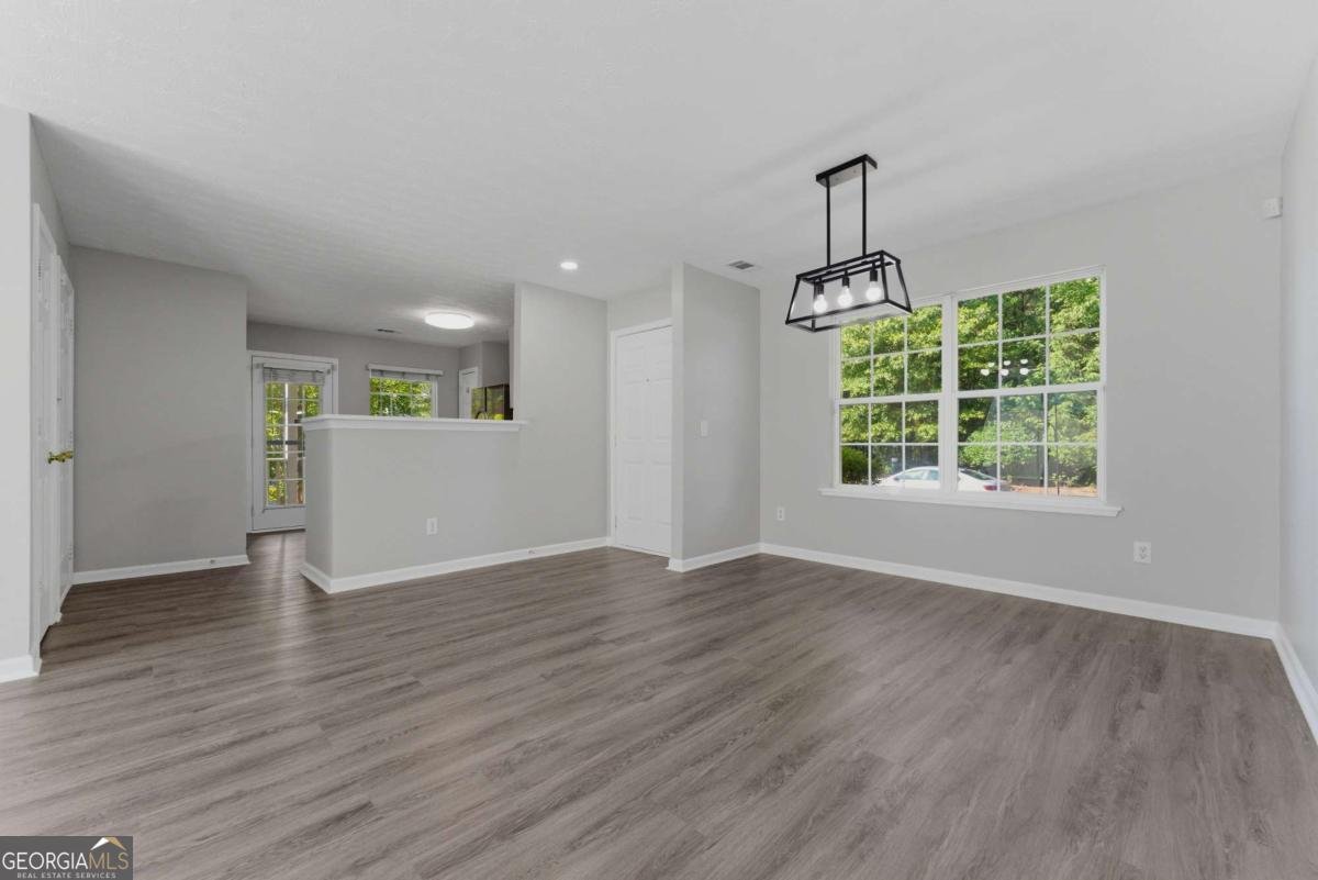 298 Hiawassee Drive Woodstock - Photo 8
