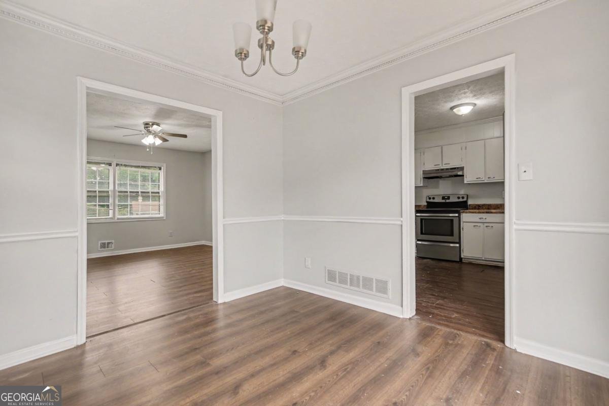 2120 Sandgate Circle Atlanta - Photo 13