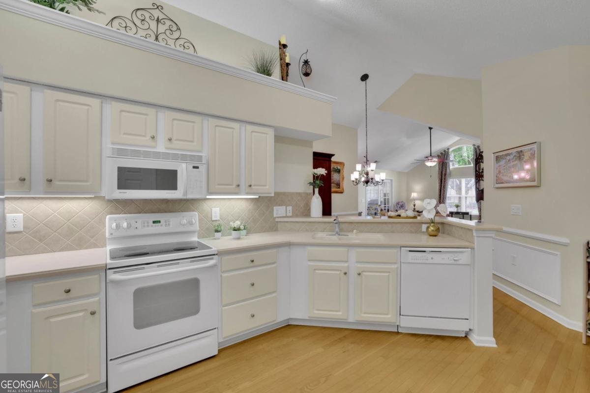 1105 Sweet Apple Circle Alpharetta - Photo 9