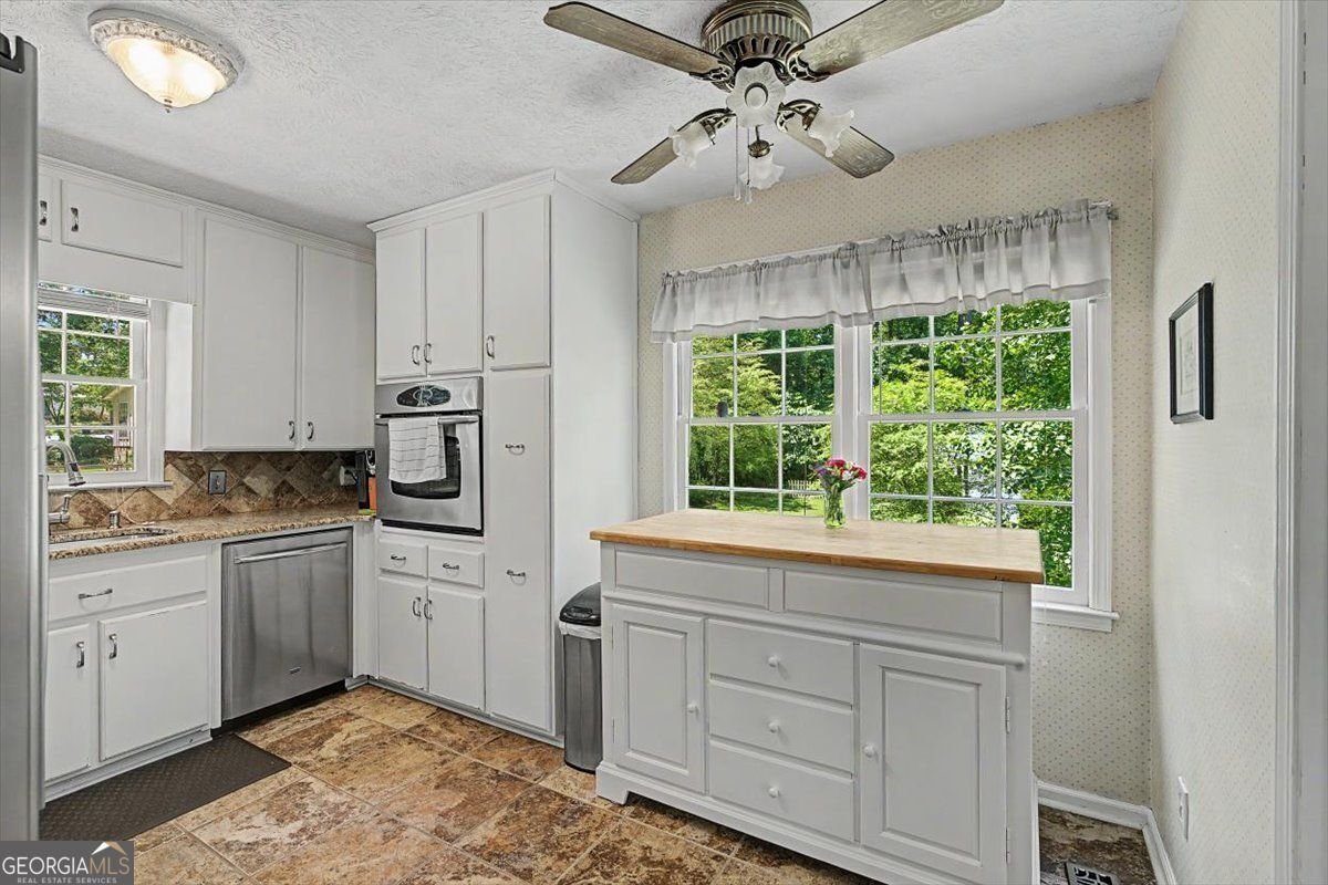 2611 Sandy Court Marietta - Photo 9