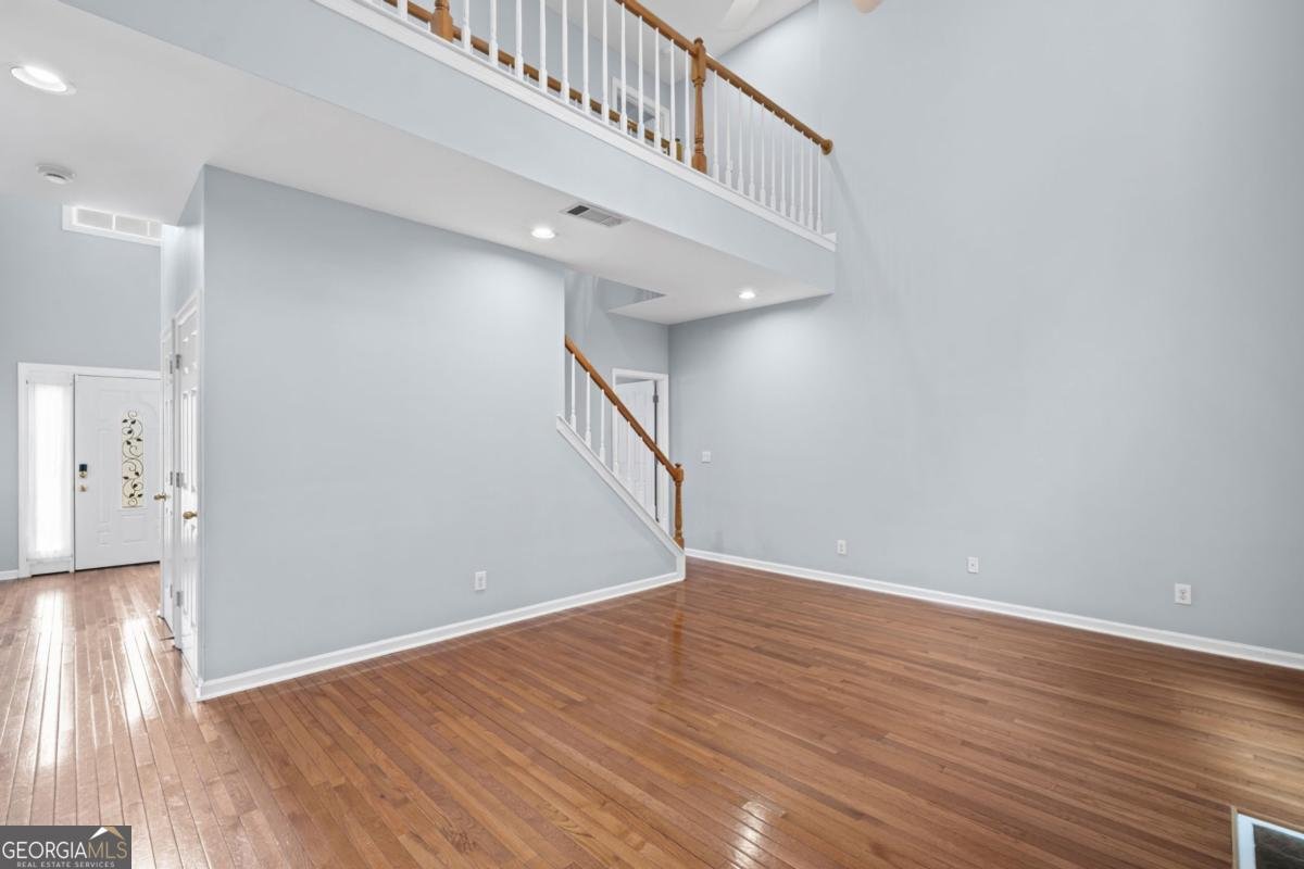 2660 Peregrine Court Suwanee - Photo 10