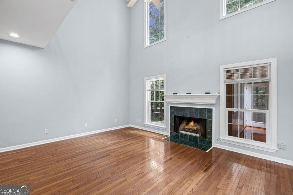 2660 Peregrine Court Suwanee - Photo 8