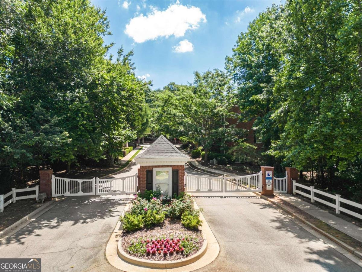 1207 New Haven Court Roswell - Photo 10