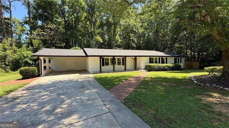 2718 Pine Grove Court Austell - main photo