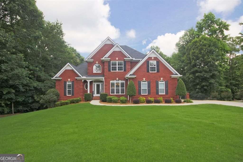 7251 Bluewater Lane Douglasville - main photo
